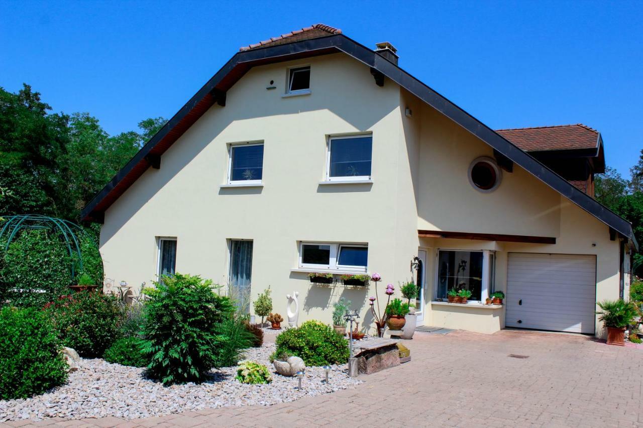 Grosszuegige Helle Ferienwohnung Bis 4 Personen In Chalampe, Elsass ภายนอก รูปภาพ